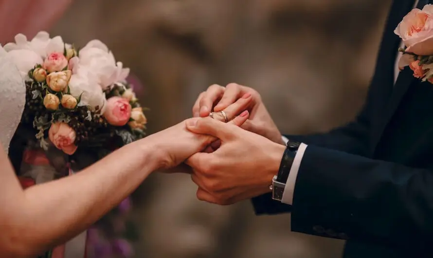 Vingtième anniversaire de mariage : comment célébrer les noces en porcelaine